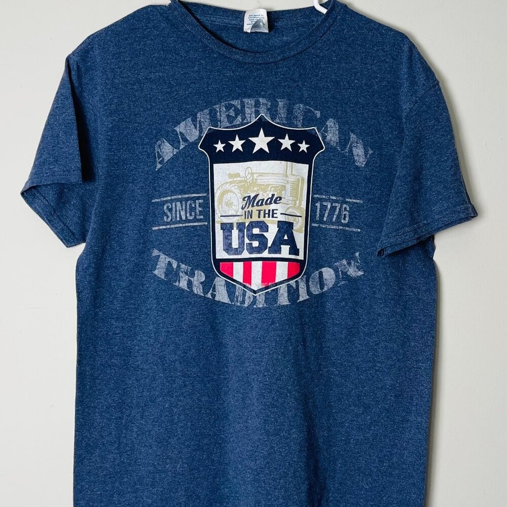 Delta Pro Weight Shirt Men's Medium Blue‎ American Tradition Patriotic Outdoorsy
